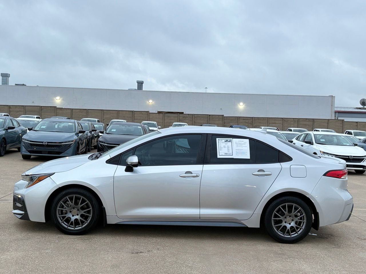 Used 2021 Toyota Corolla SE image 4