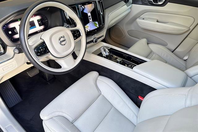 Certified 2023 Volvo XC60 T8 Ultimate image 9