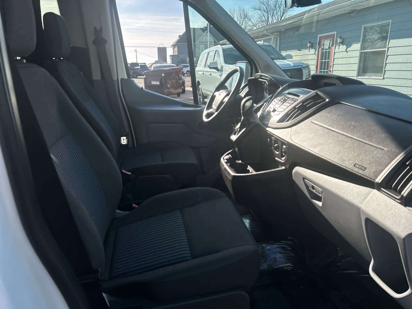 Used 2019 Ford Transit 150 XLT image 30