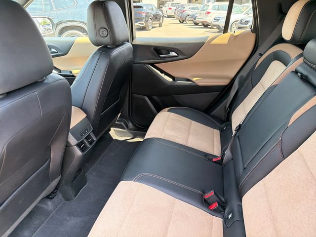 Used 2025 Chevrolet Equinox ACTIV w/ Safety and Technology Package FWD image 21