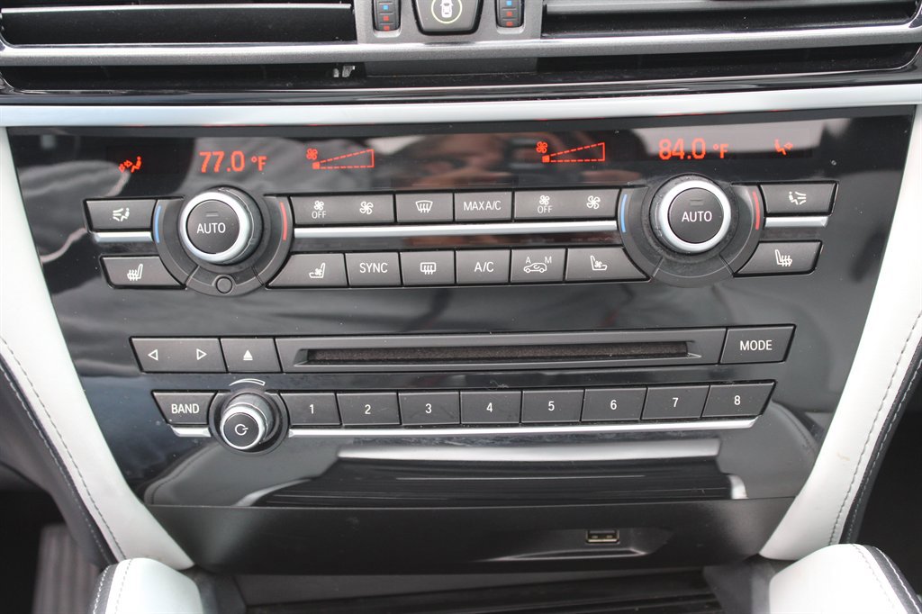 Used 2018 BMW X5 M w/ Executive Package image 27