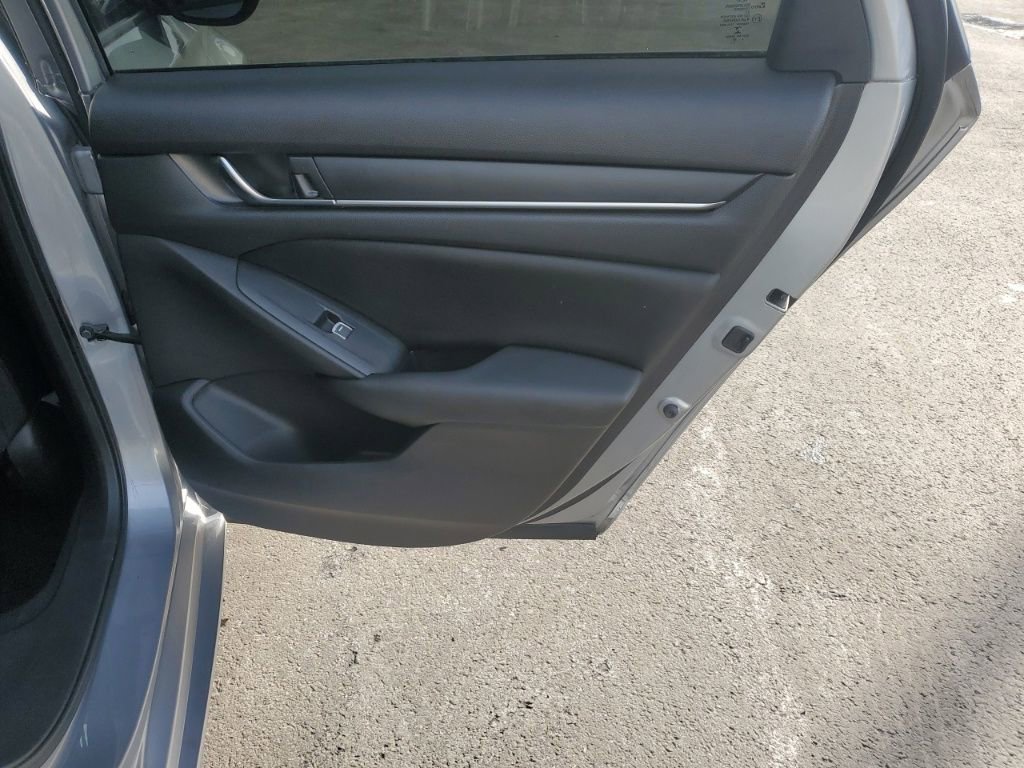 Used 2020 Honda Accord Sport image 29