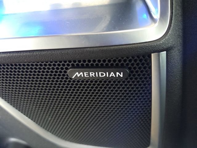 Used 2018 Jaguar E-PACE R-Dynamic HSE image 9