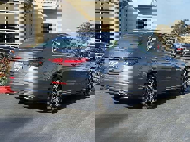 Used 2025 Mercedes-Benz C 300 4MATIC Sedan image 11