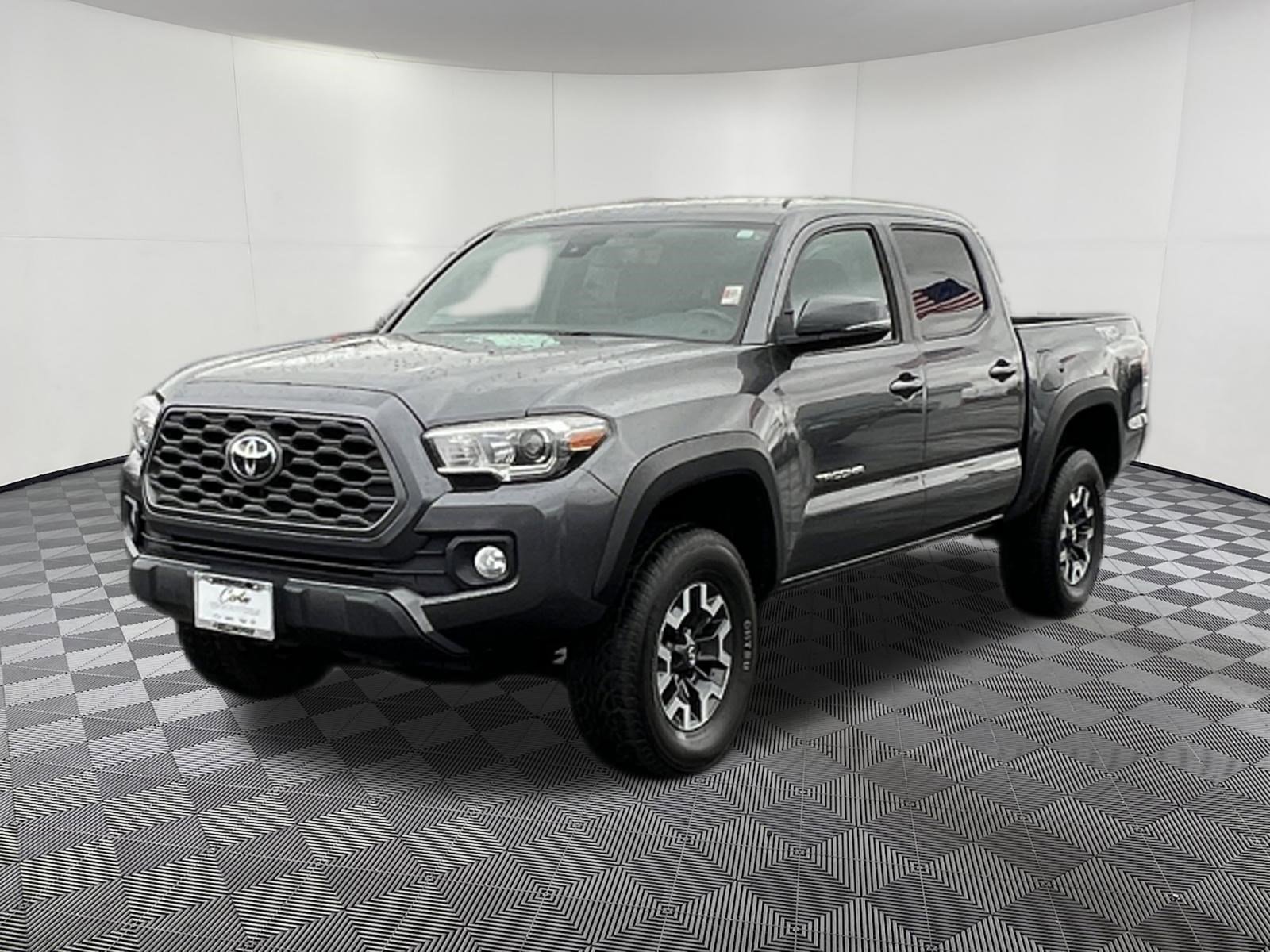 Used 2021 Toyota Tacoma TRD Off-Road w/ Technology Package image 3