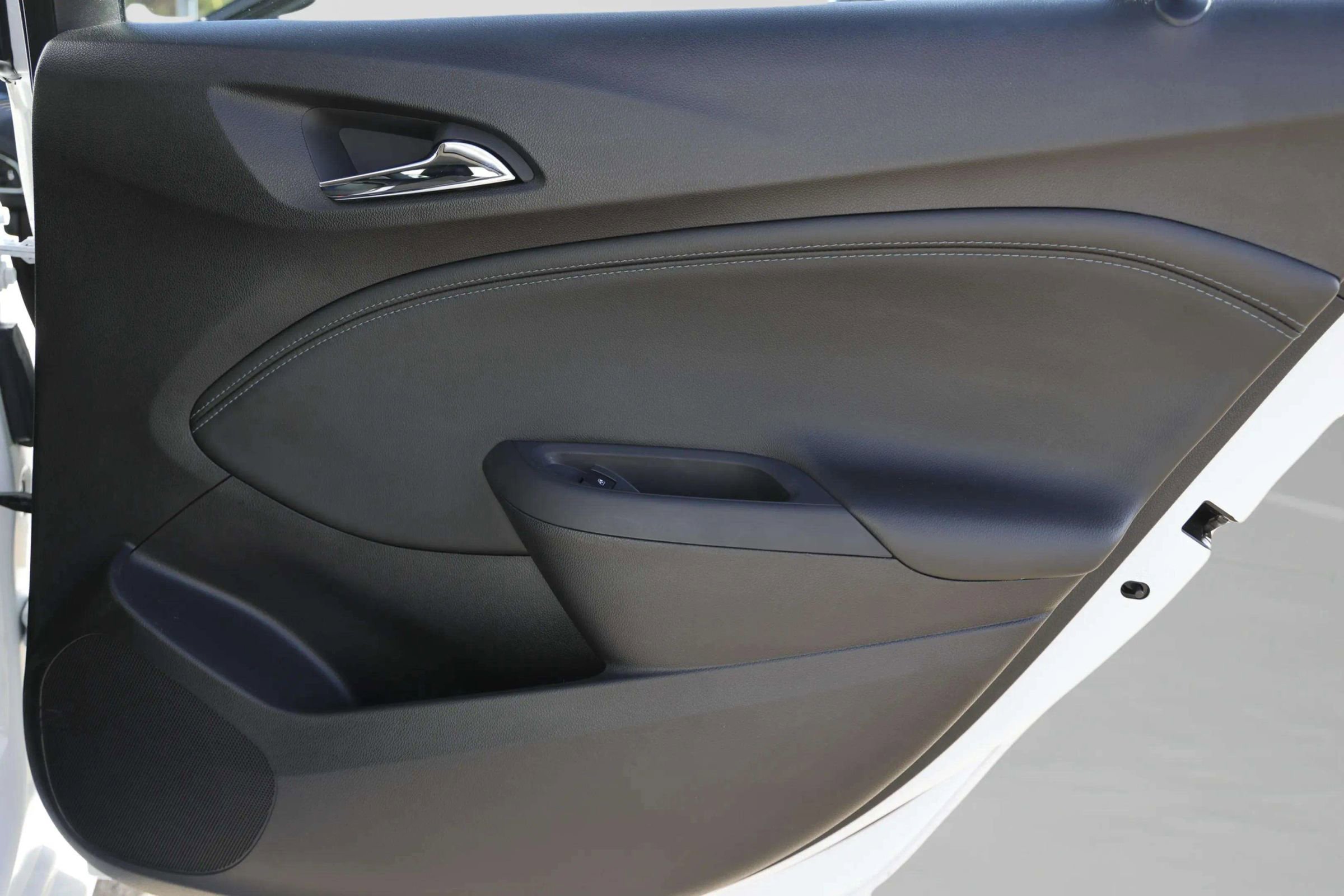 Used 2017 Chevrolet Cruze Premier image 30