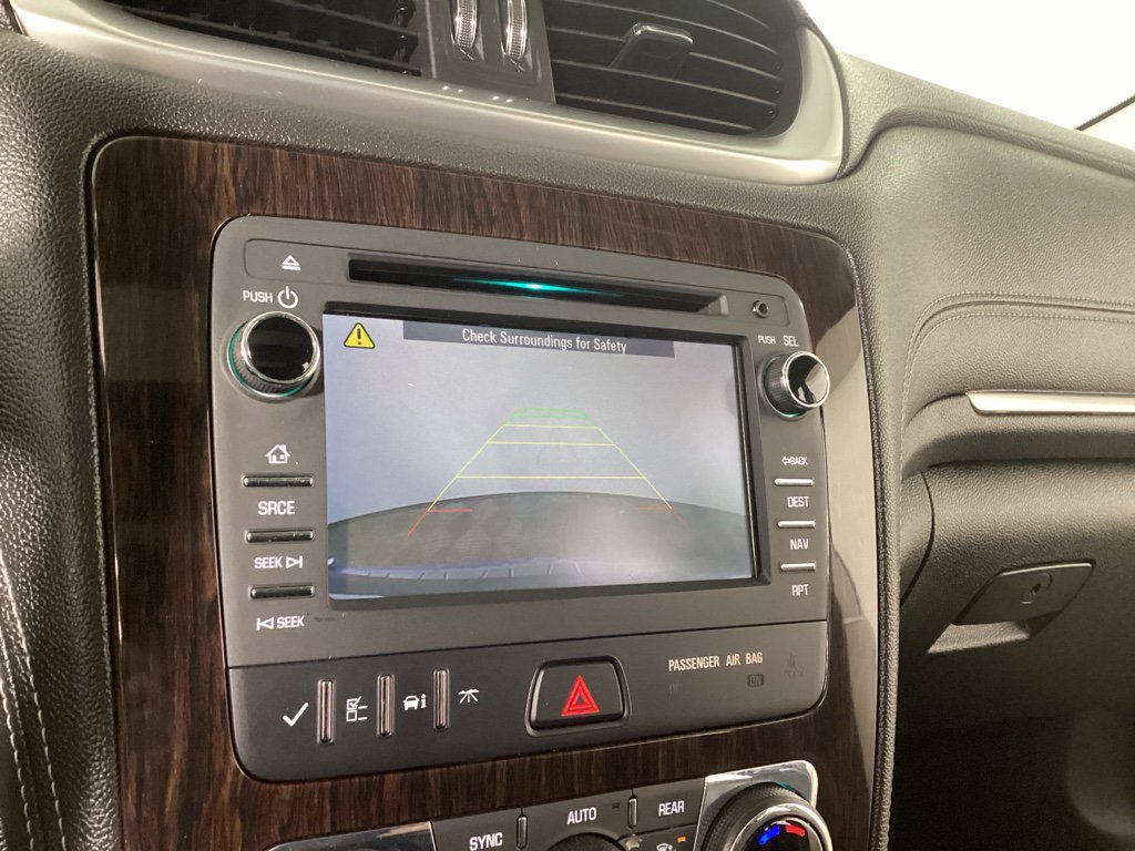 Used 2017 Chevrolet Traverse LT image 32