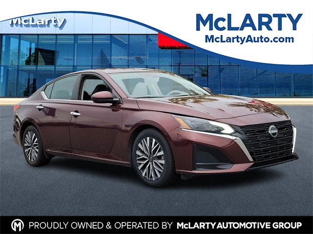 Used 2023 Nissan Altima 2.5 SV