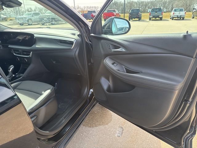 Used 2025 Buick Encore GX Preferred image 45