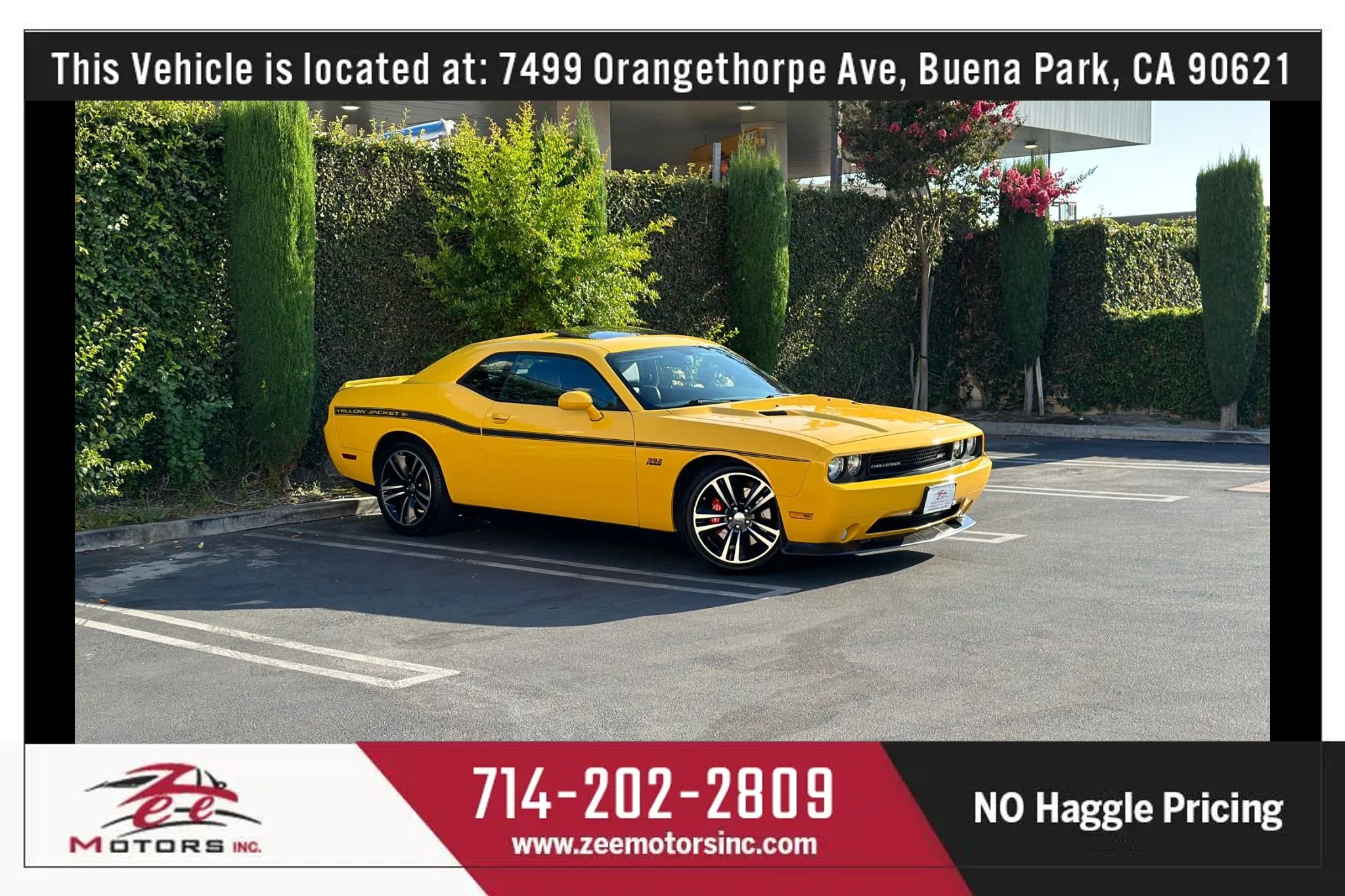Used 2012 Dodge Challenger SRT8 Yellow Jacket w/ Premium Sound Group RWD image 2