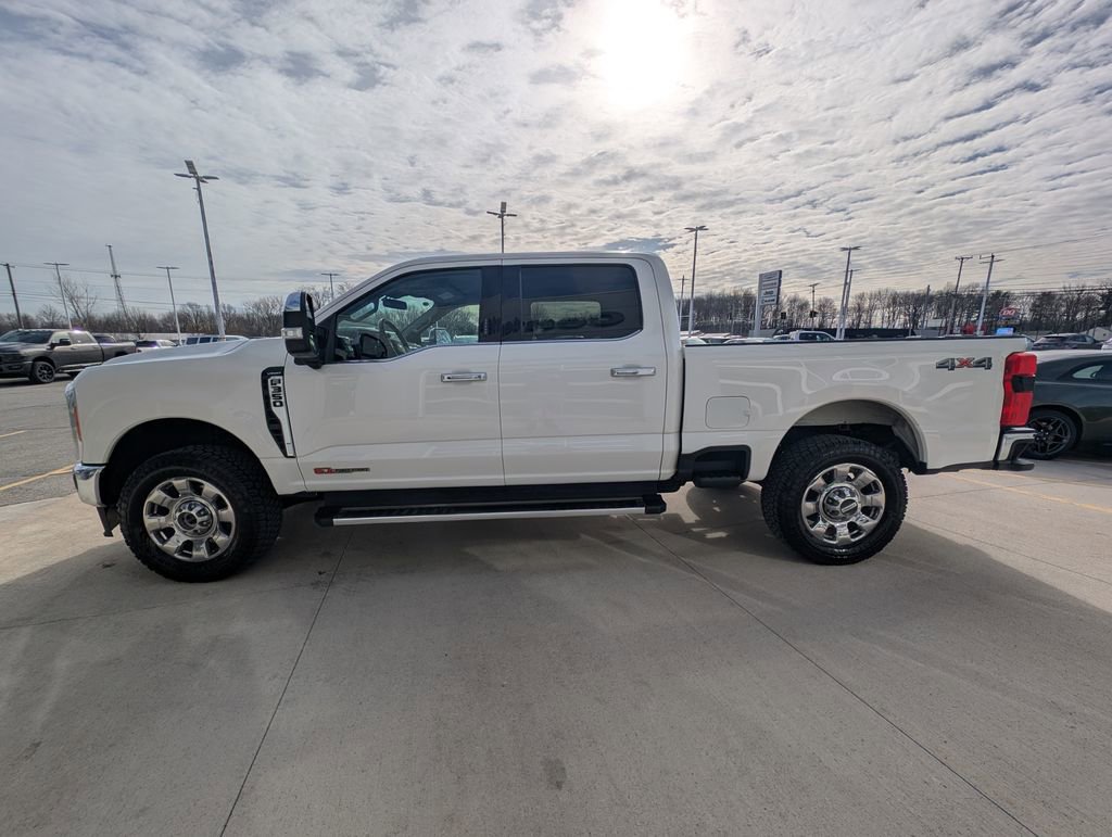 Used 2023 Ford F350 Lariat w/ Chrome Package image 7