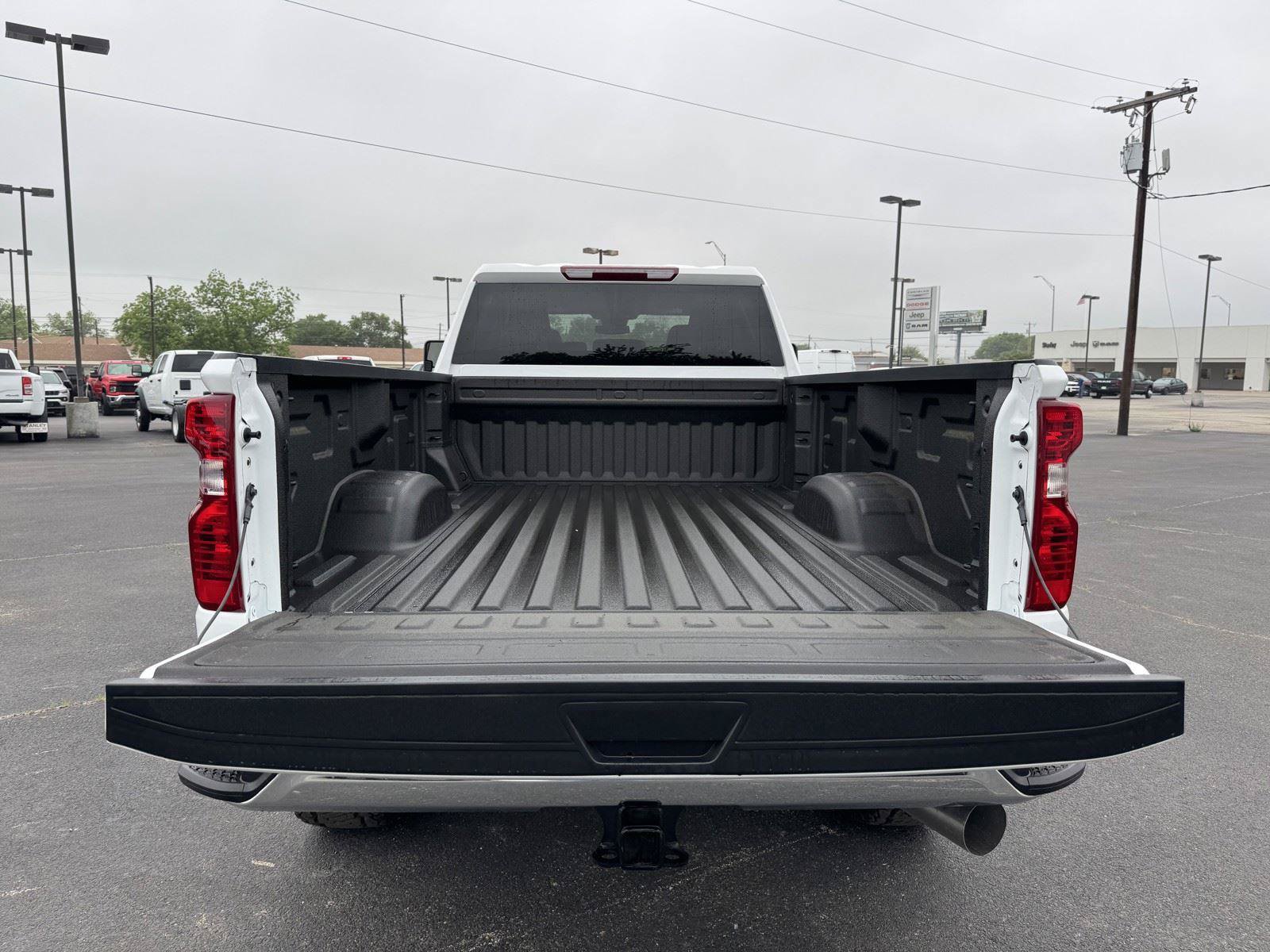 Used 2025 Chevrolet Silverado 2500 LT w/ Convenience Package AWD/4WD image 35