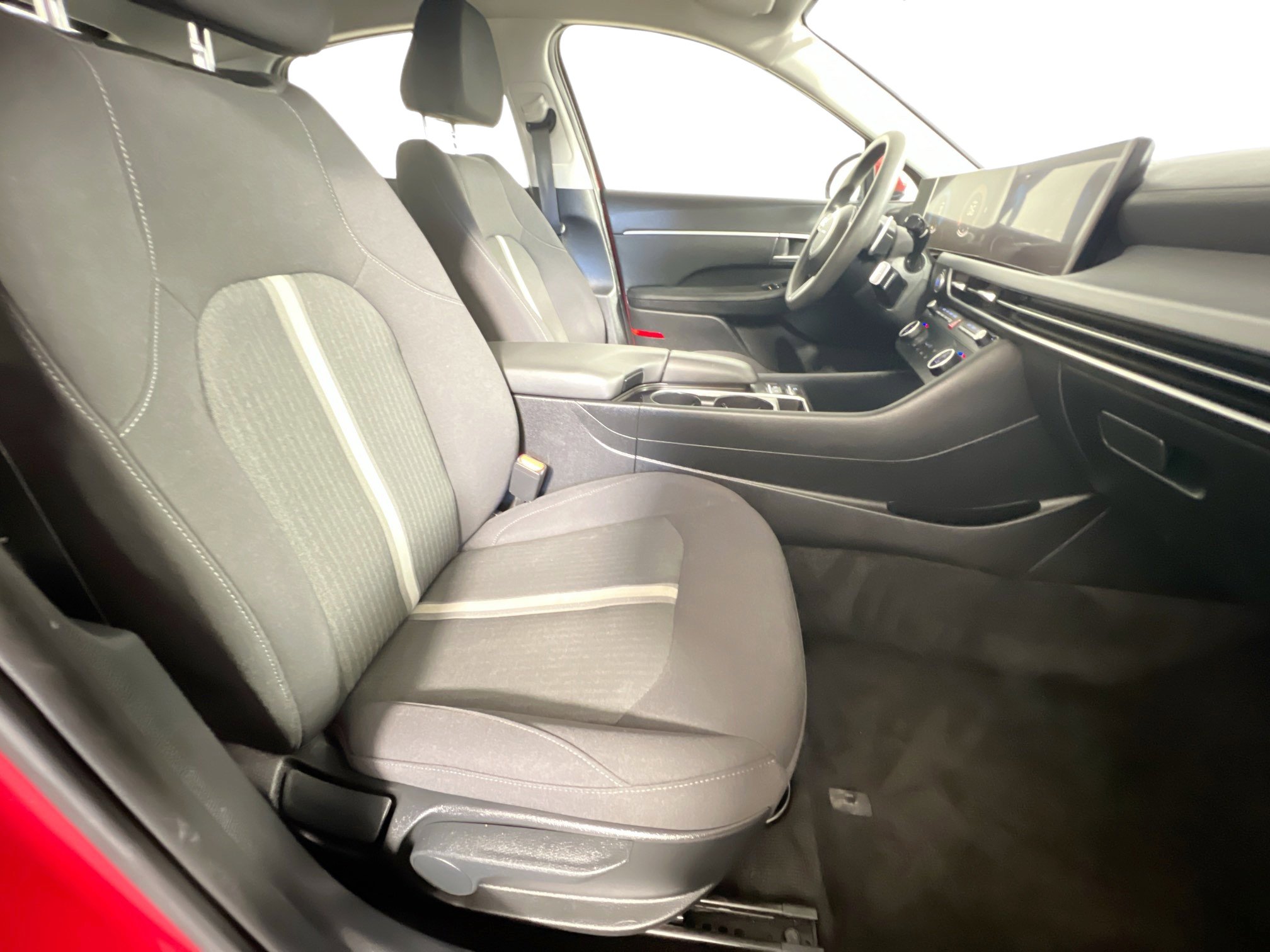 Used 2024 Hyundai Sonata SEL FWD image 31