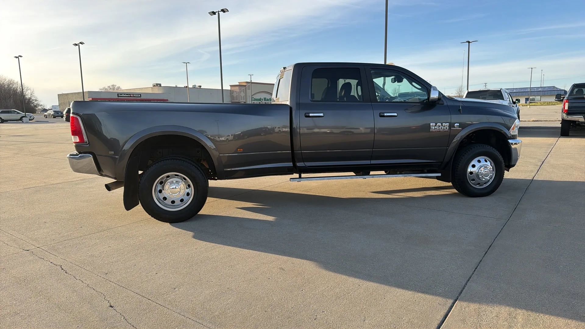 Used 2016 RAM 3500 Laramie image 25