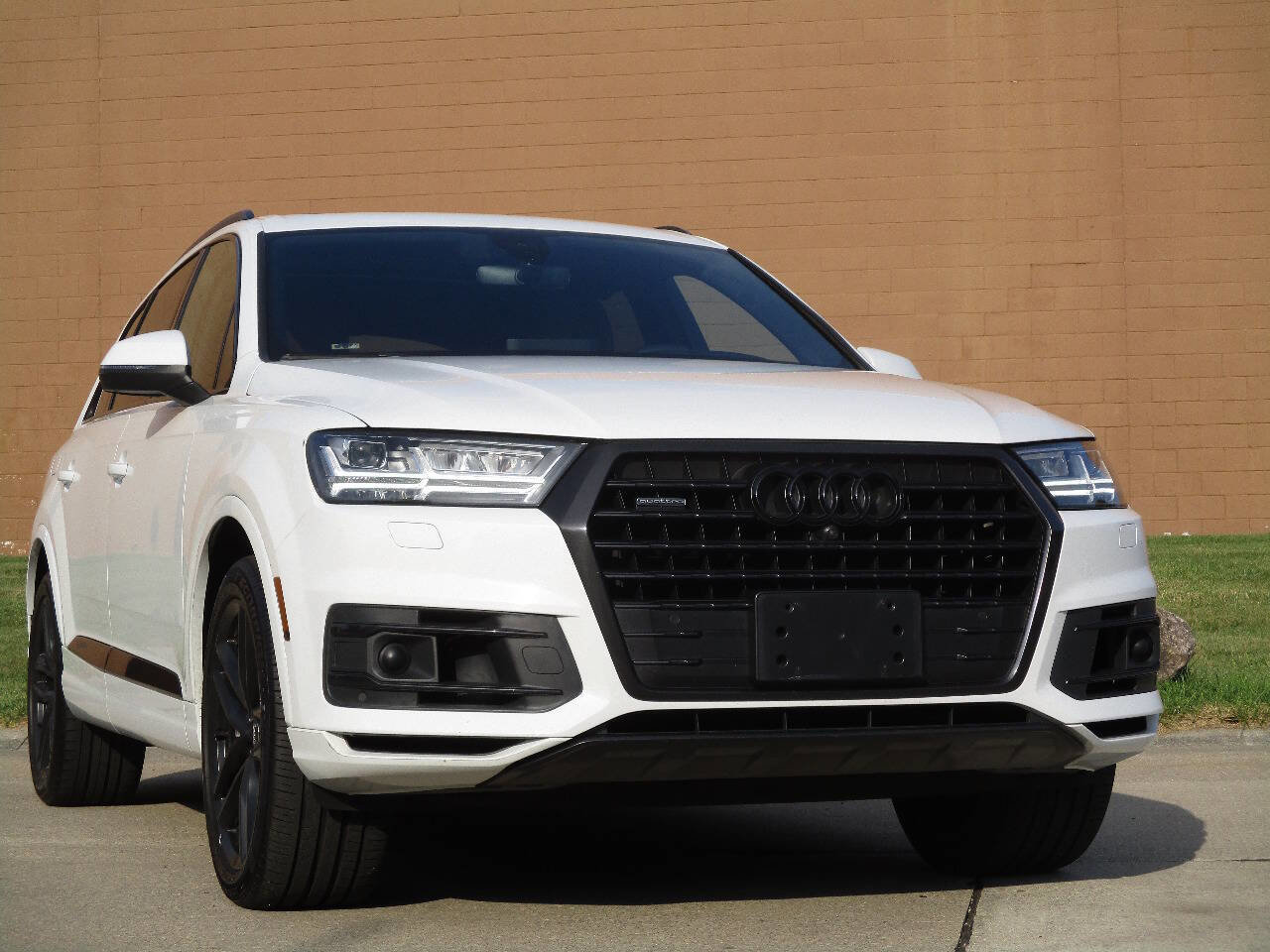 Used 2017 Audi Q7 3.0T Prestige w/ Prestige Package image 11