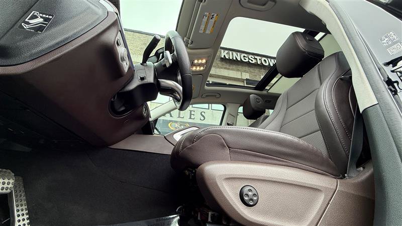 Used 2023 Mercedes-Benz GLS 450 4MATIC w/ AMG Line Exterior image 12