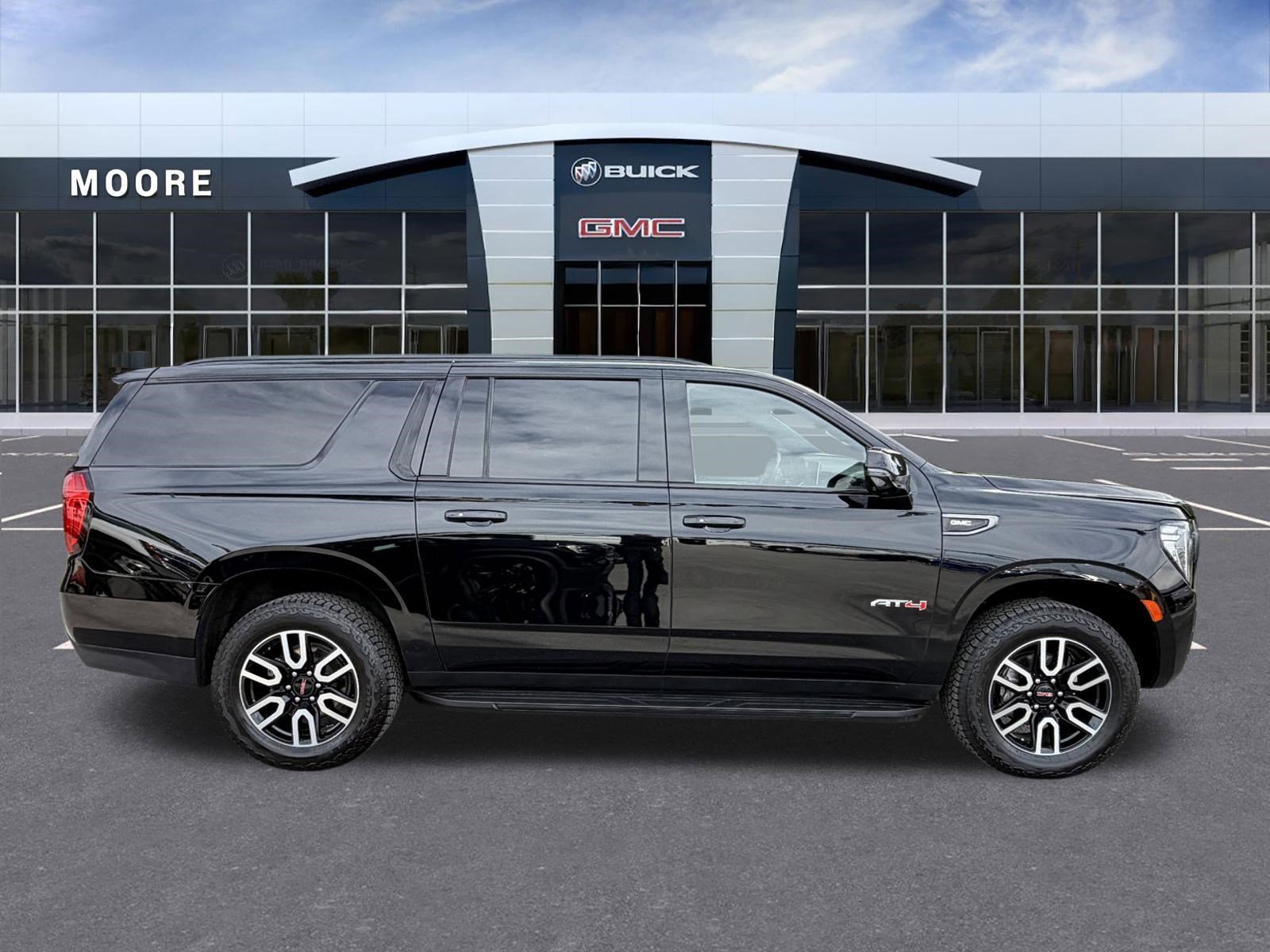 Used 2024 GMC Yukon XL AT4 w/ Technology Package AWD/4WD image 2