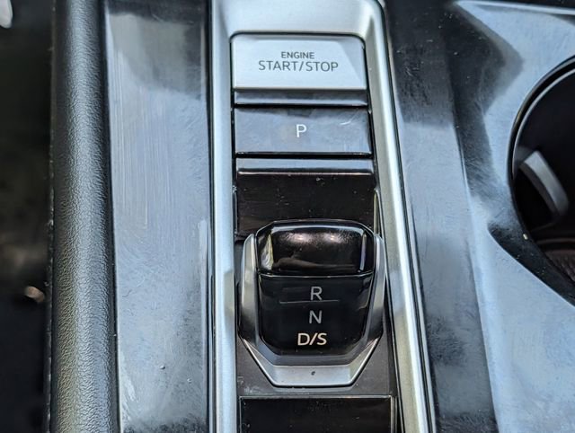 Used 2024 Volkswagen Atlas Cross Sport SE image 16