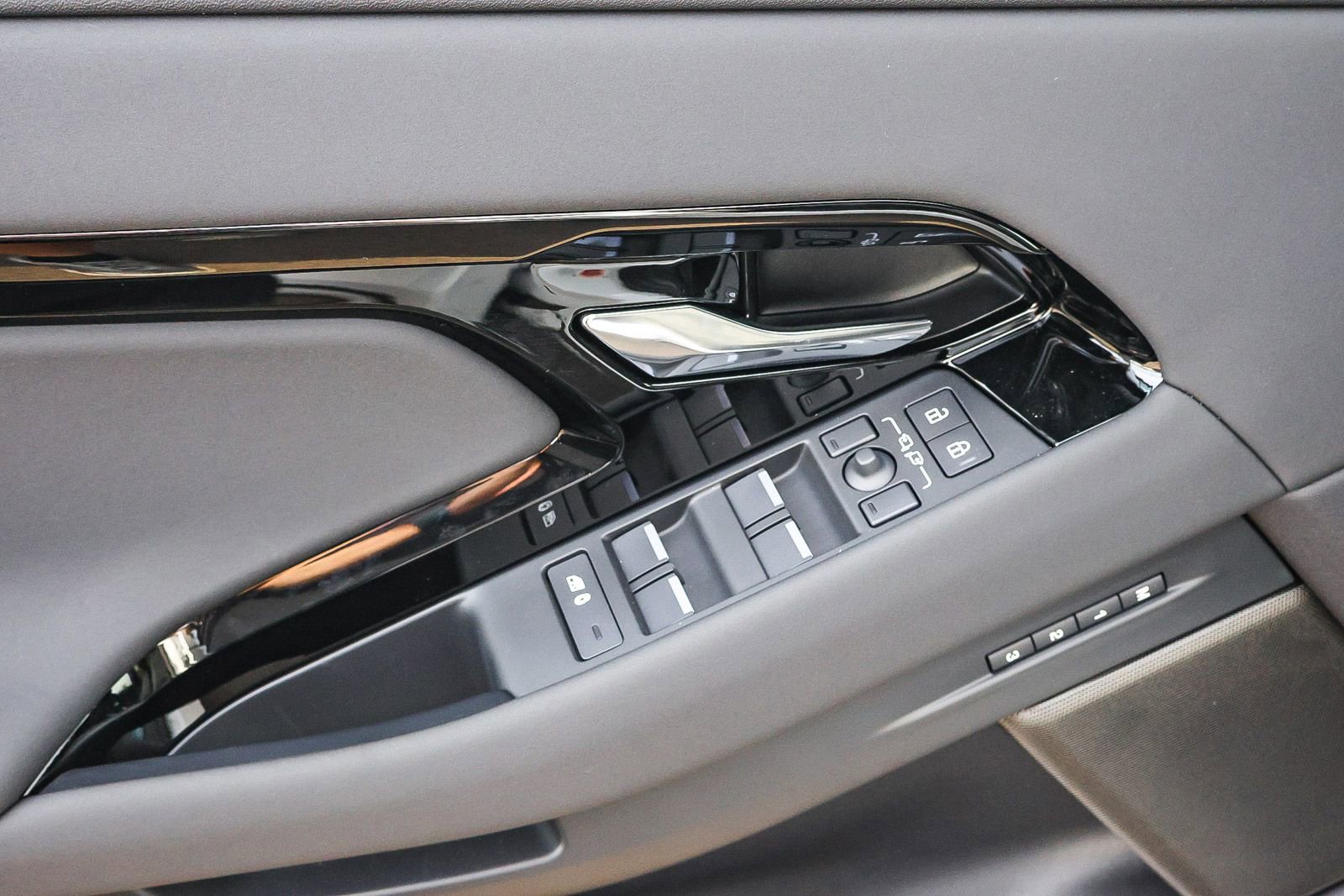 New 2026 Land Rover Range Rover Evoque Dynamic SE image 33