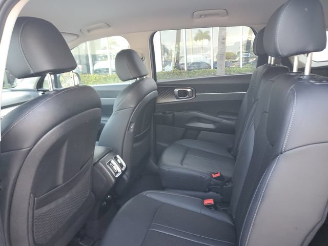 Certified 2023 Kia Sorento EX AWD/4WD image 10