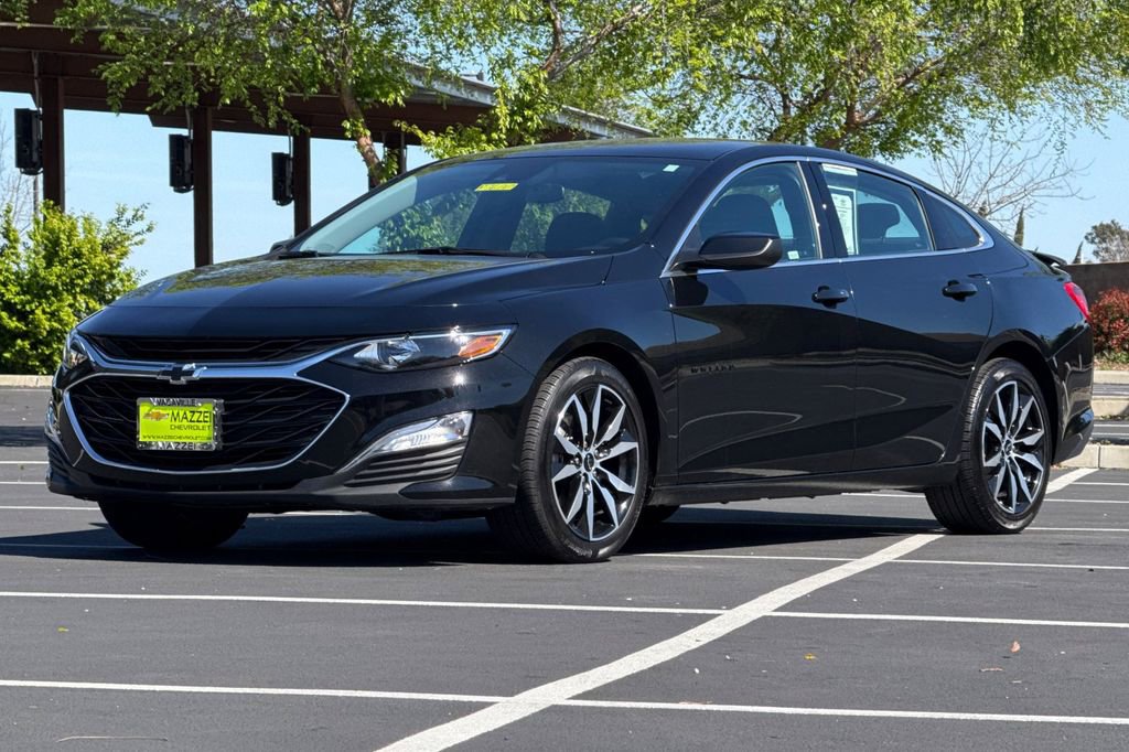Used 2025 Chevrolet Malibu RS FWD image 16