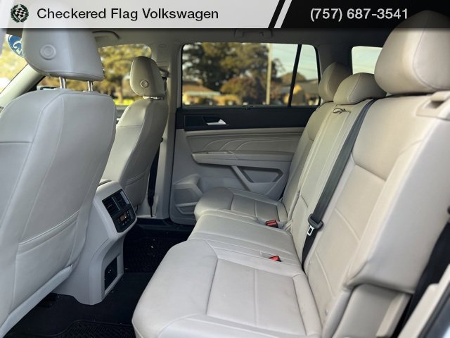 Used 2023 Volkswagen Atlas SE w/ Black Wheel Package image 5