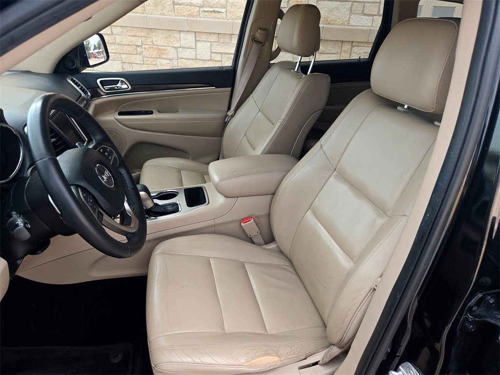 Used 2017 Jeep Grand Cherokee Limited image 25