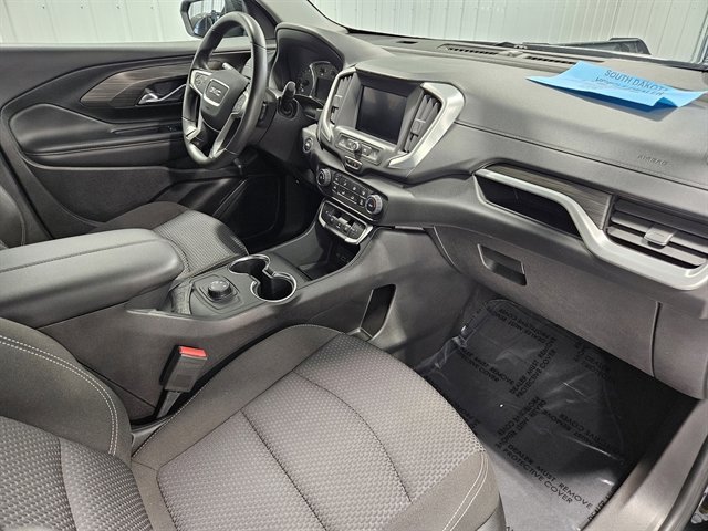 Used 2024 GMC Terrain SLE image 20