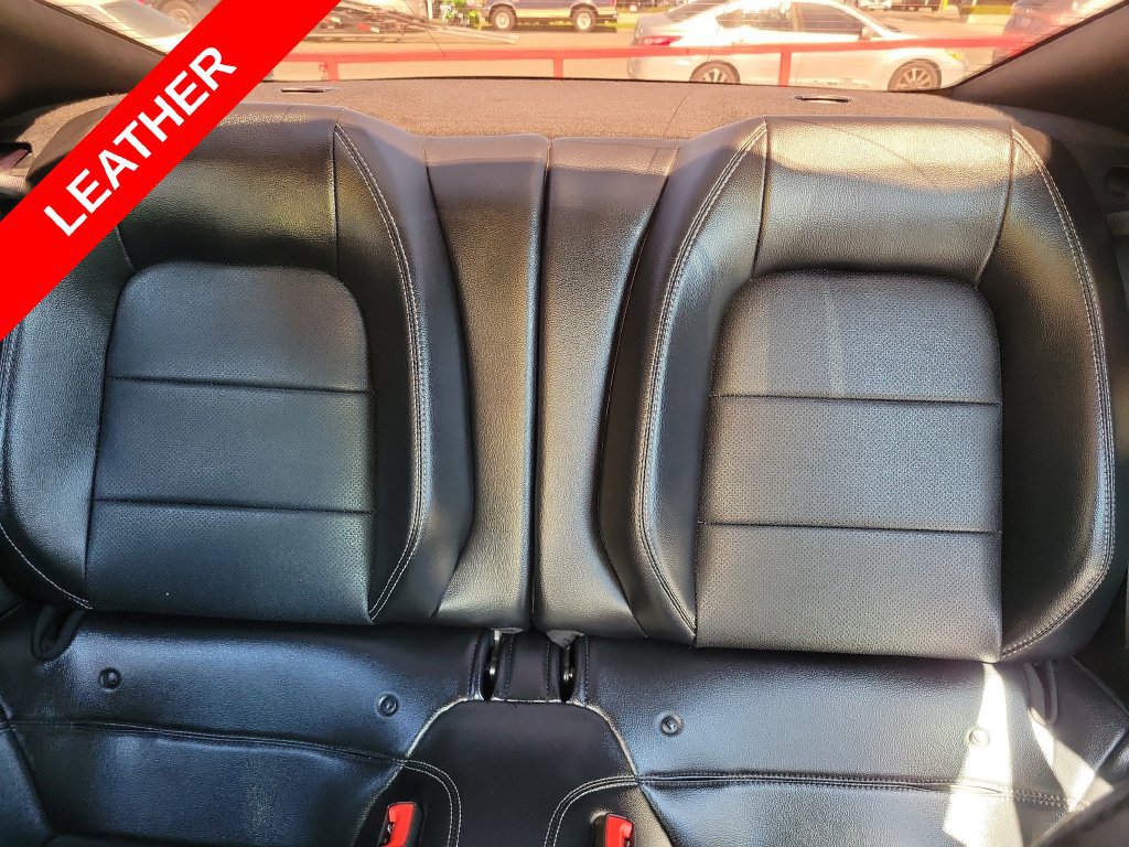 Used 2020 Ford Mustang Premium RWD image 9