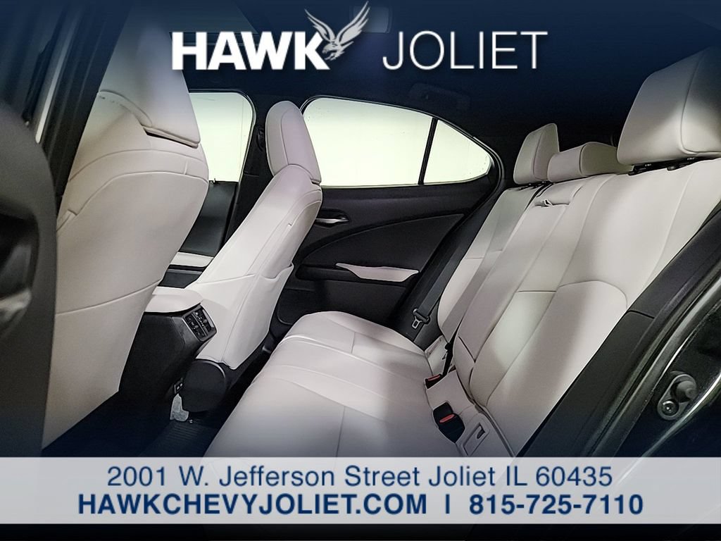 Used 2024 Lexus UX 250h AWD w/ Premium Package image 13