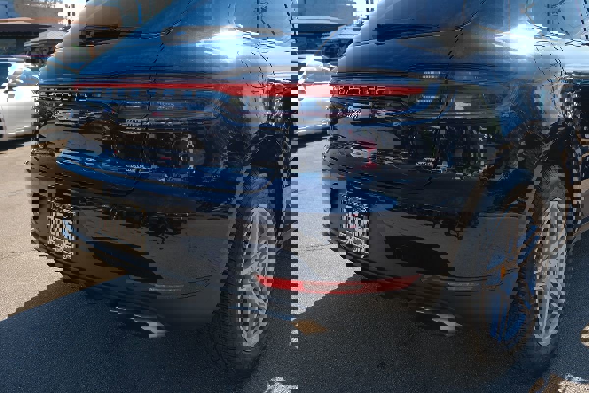 Used 2021 Porsche Macan image 43