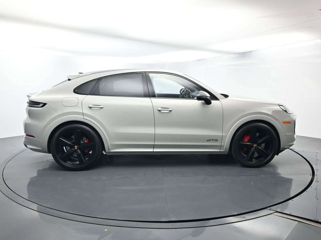 Certified 2026 Porsche Cayenne GTS AWD/4WD image 16
