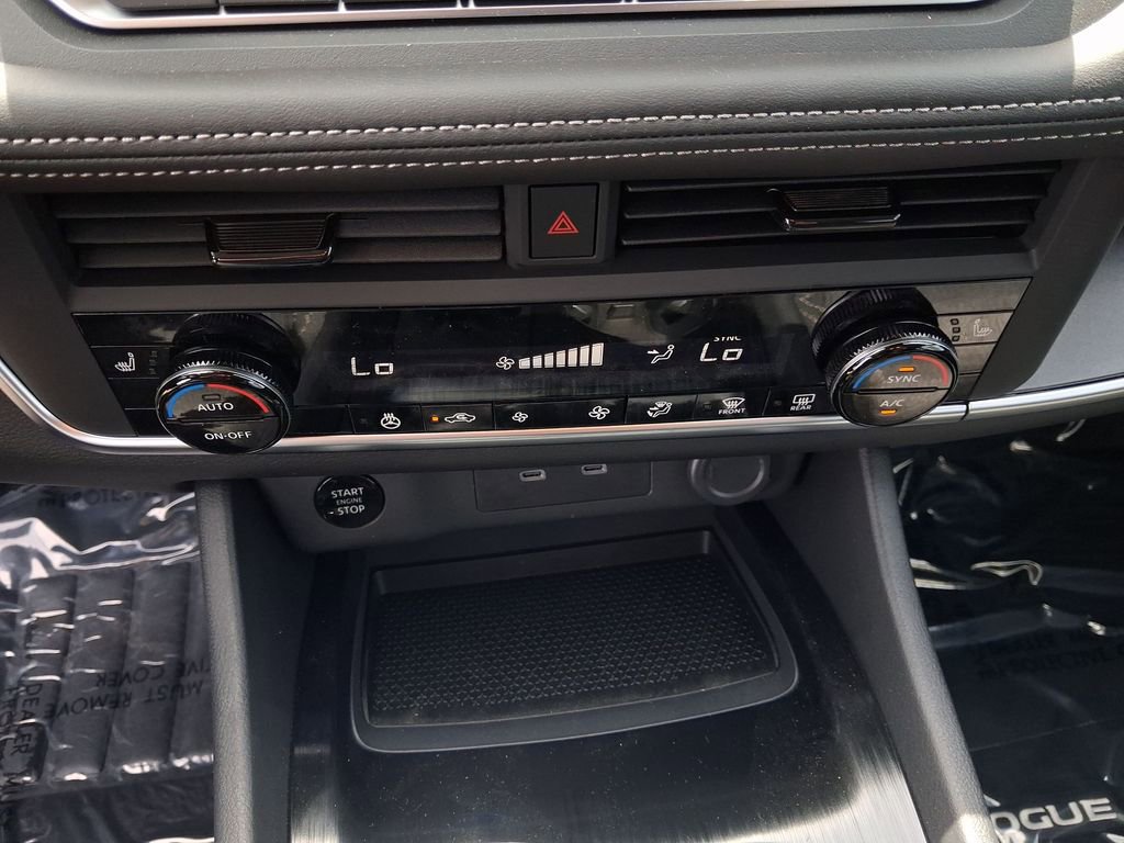 New 2026 Nissan Rogue SV AWD/4WD image 15
