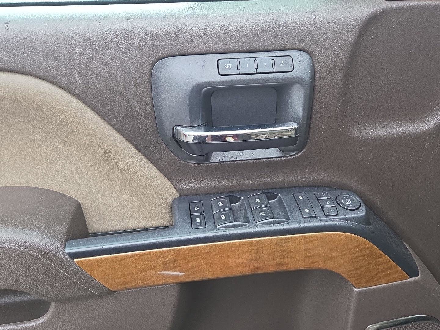 Used 2016 Chevrolet Silverado 1500 LTZ w/ Sport Package AWD/4WD image 17