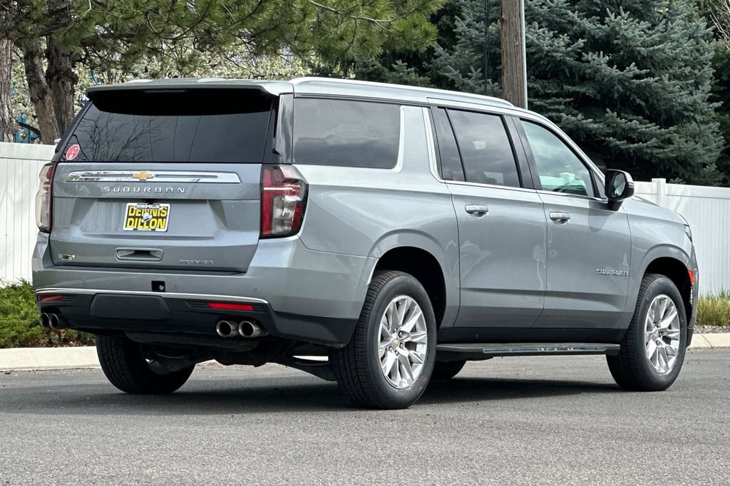 Used 2024 Chevrolet Suburban Premier AWD/4WD image 4