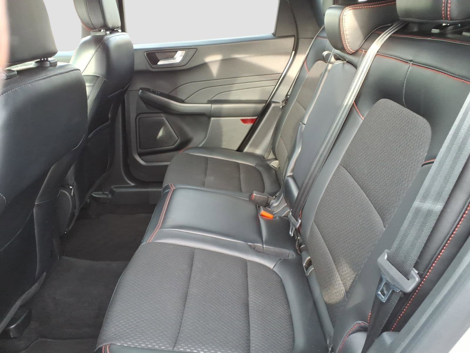 Used 2025 Ford Escape ST-Line image 14