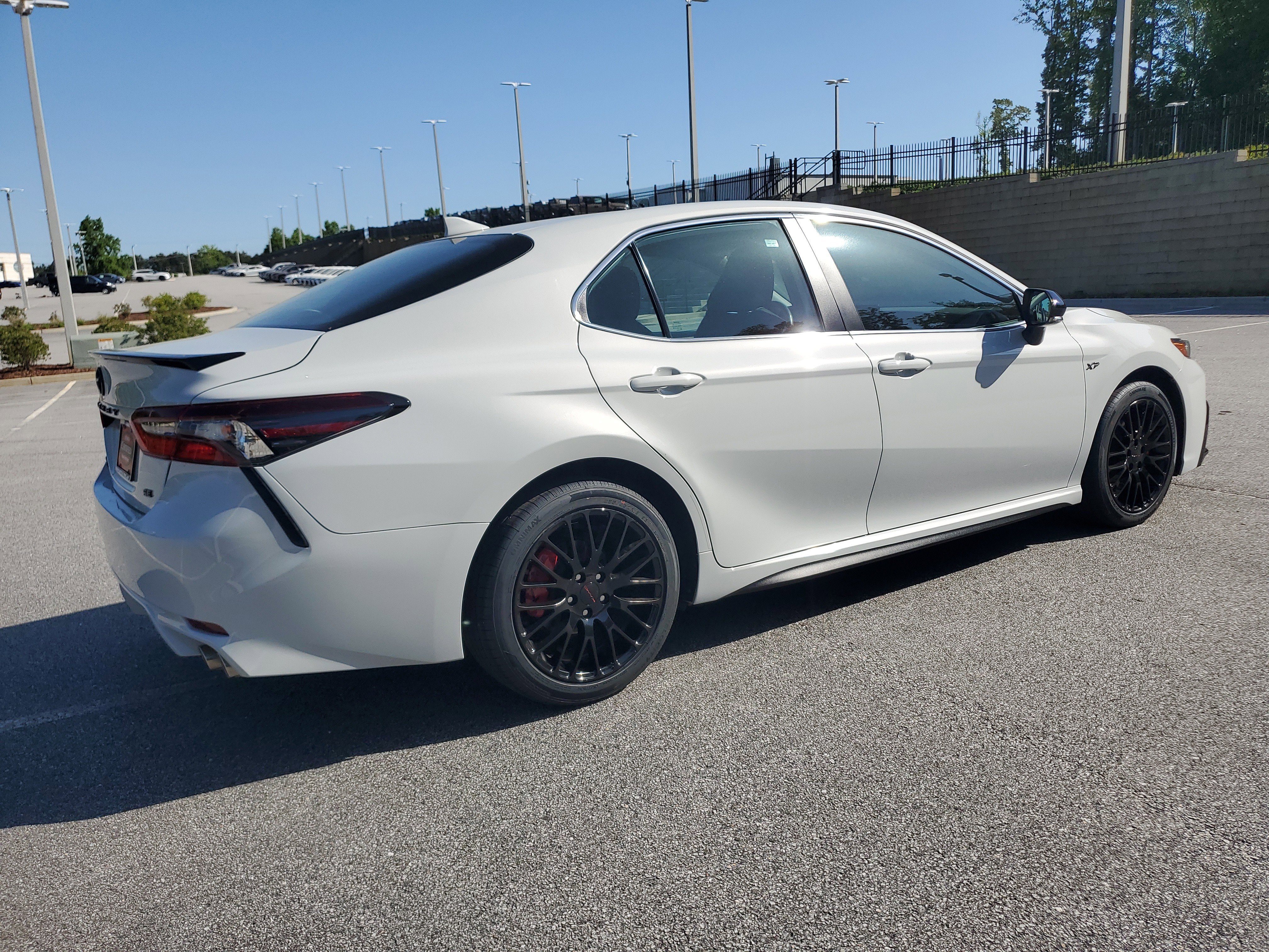 Used 2024 Toyota Camry SE image 6