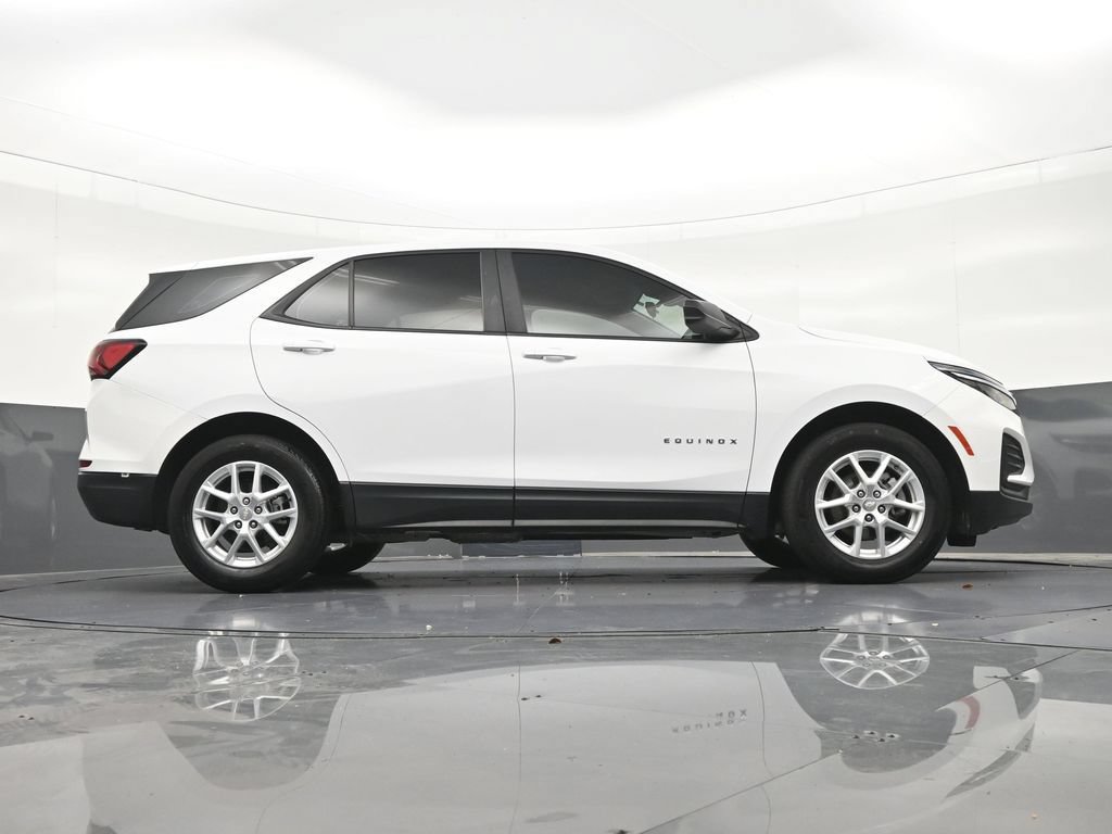 Used 2023 Chevrolet Equinox LS FWD image 34