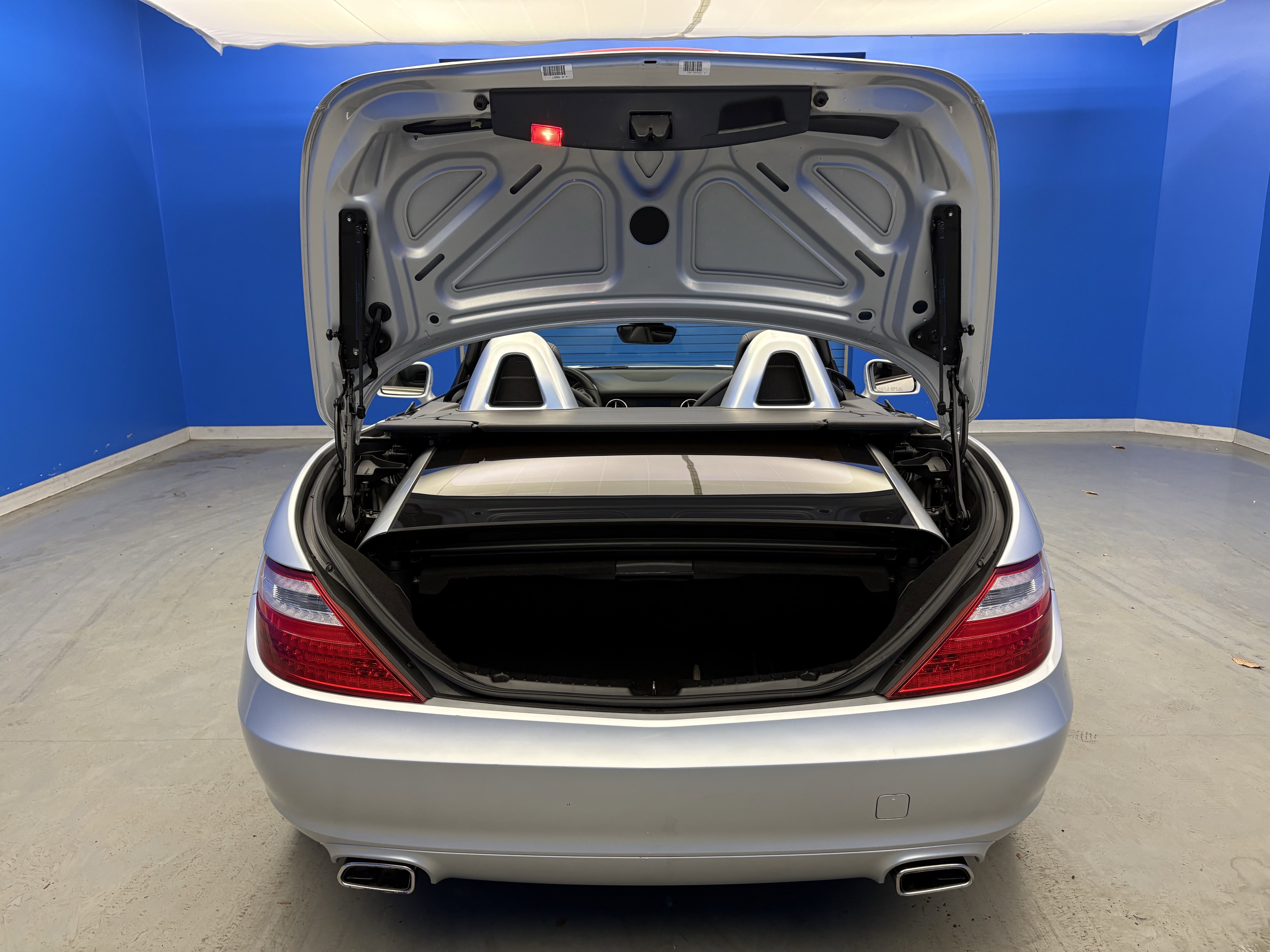 Used 2015 Mercedes-Benz SLK 250 image 24