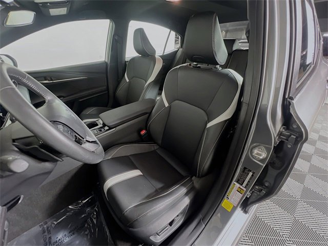 Used 2025 Toyota Camry SE image 9