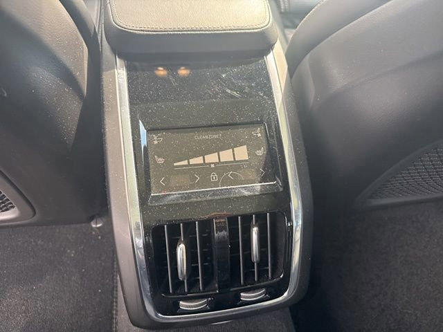 Used 2022 Volvo S90 B6 Inscription w/ Advanced Package image 24