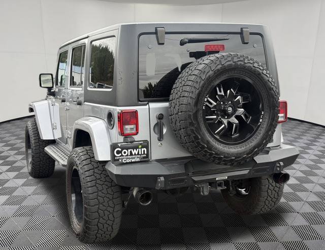 Used 2016 Jeep Wrangler Unlimited Sahara w/ Connectivity Group AWD/4WD image 14