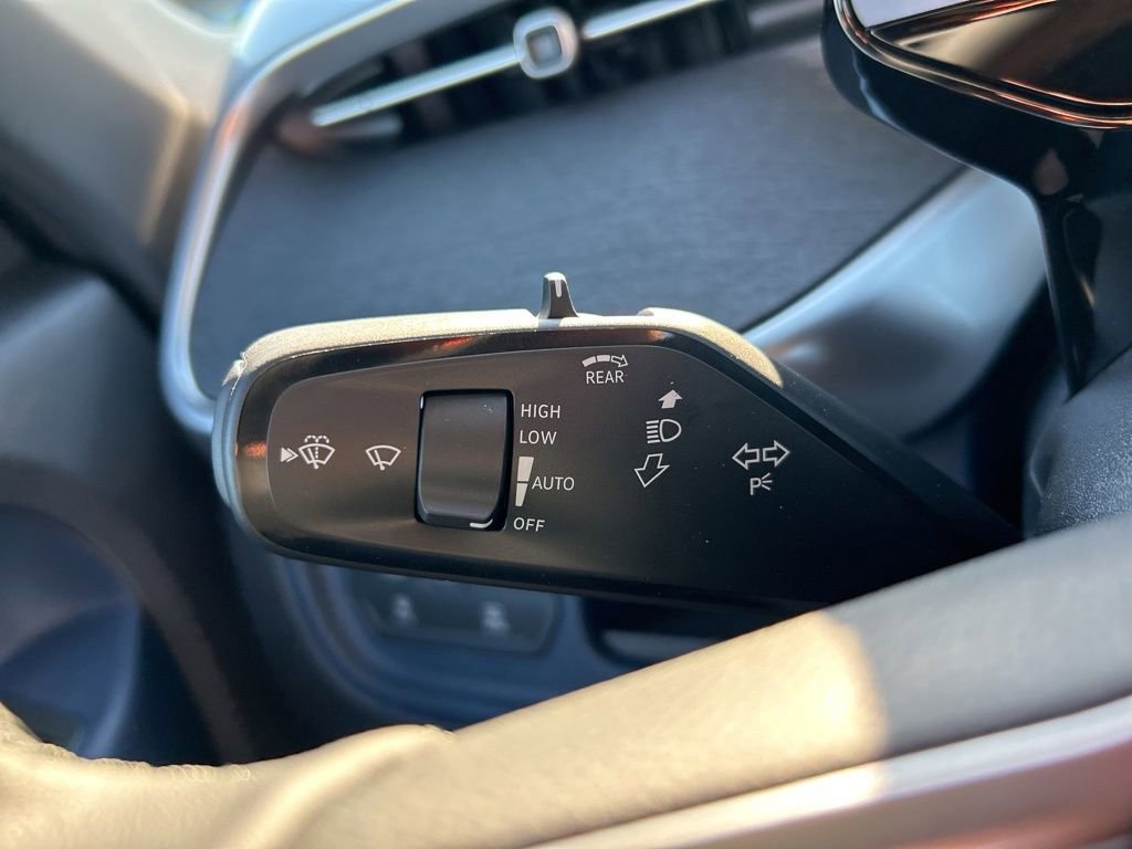 New 2025 Volkswagen ID. Buzz Pro S image 24