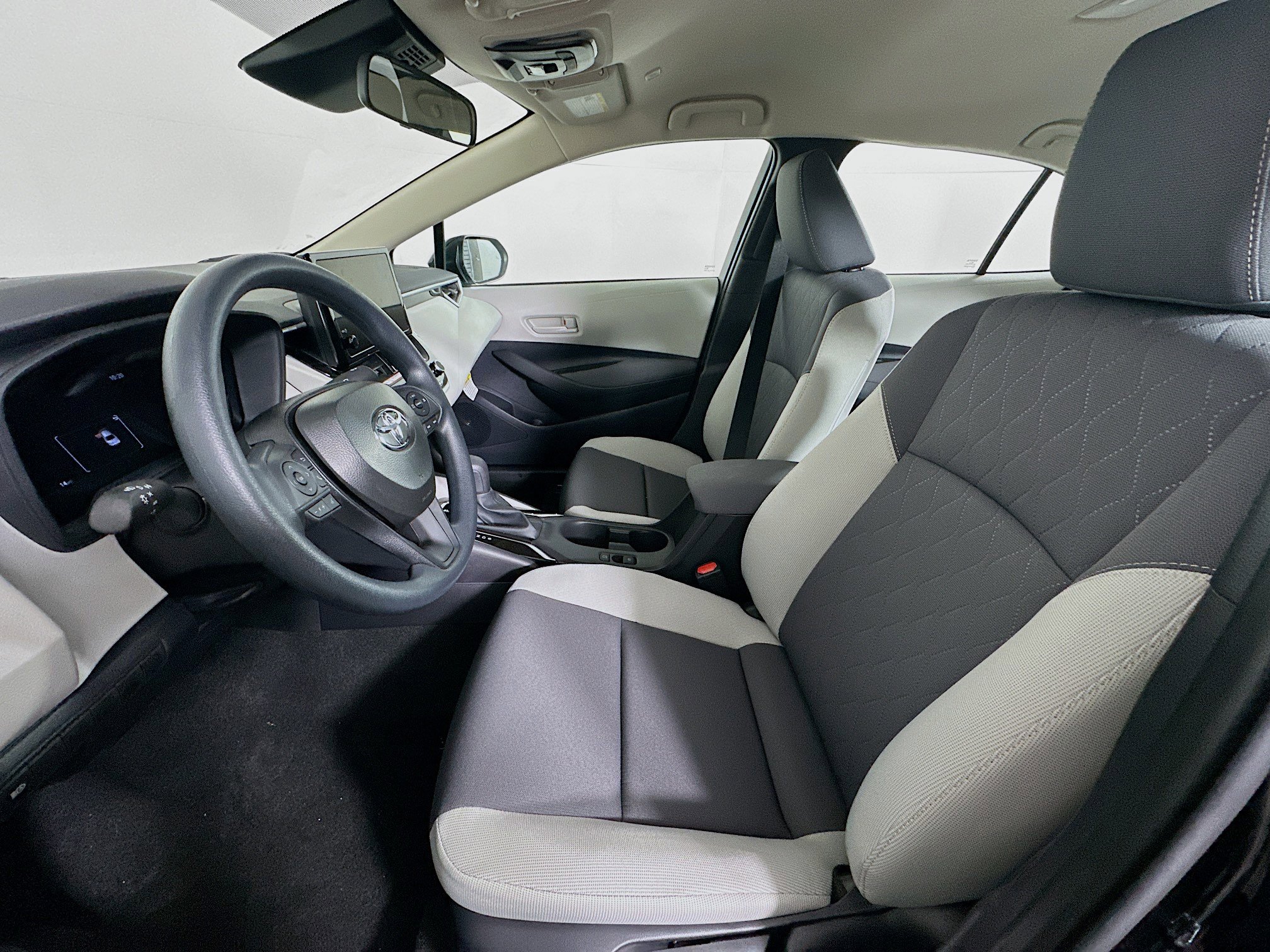 Used 2026 Toyota Corolla LE FWD image 13