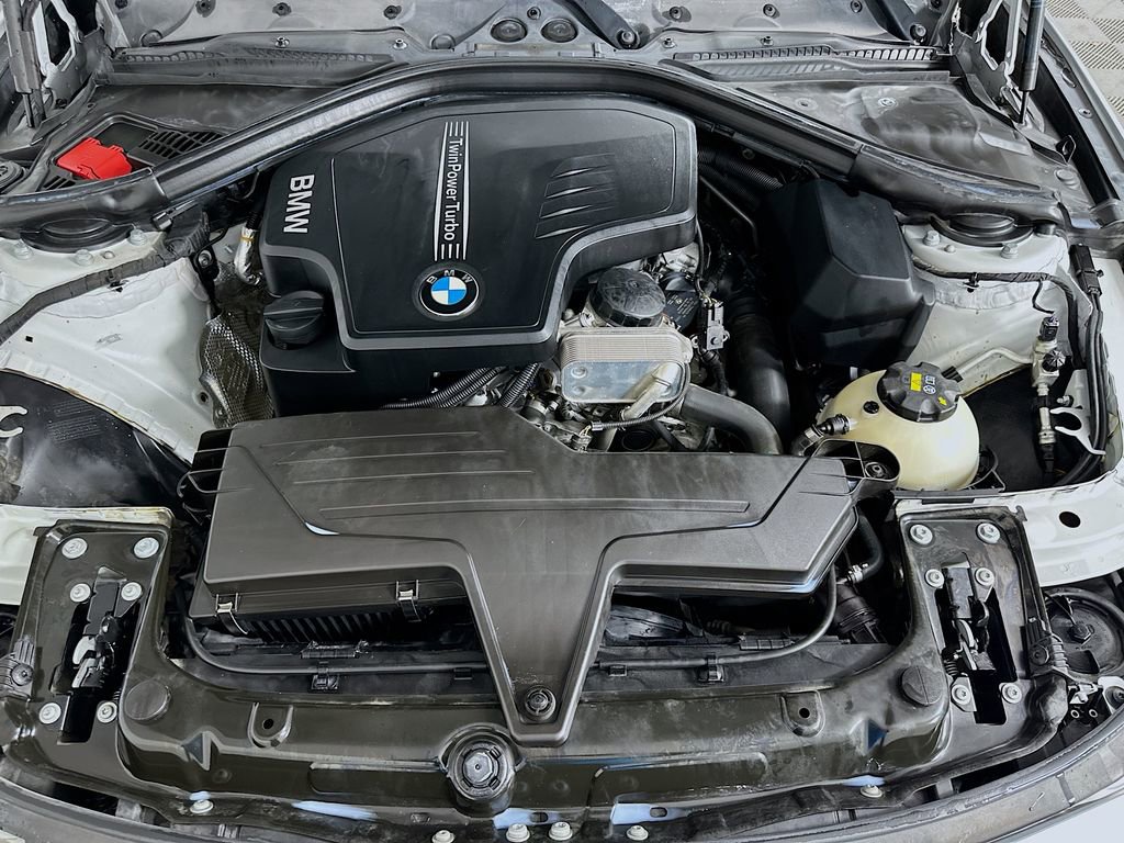 Used 2016 BMW 320i Sedan RWD image 30
