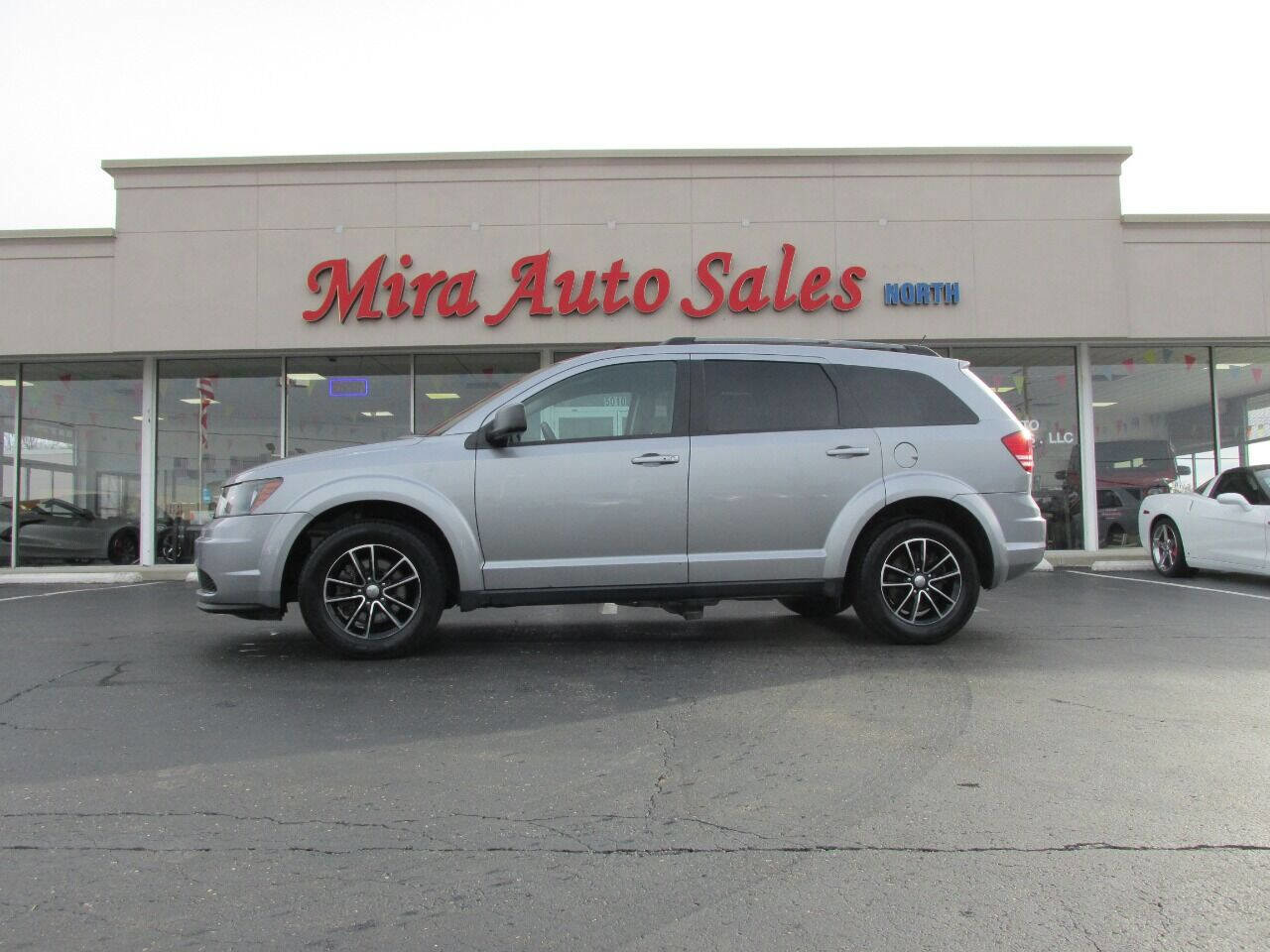 Used 2017 Dodge Journey SE w/ Flexible Seating Group image 4