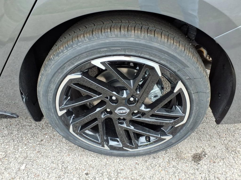 New 2026 Nissan Sentra SR w/ SR All Weather Package FWD image 4