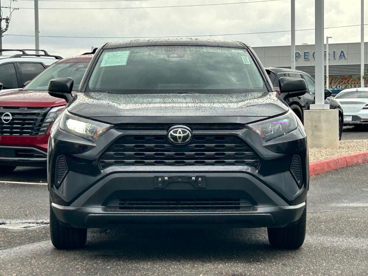 Used 2022 Toyota RAV4 LE FWD image 9