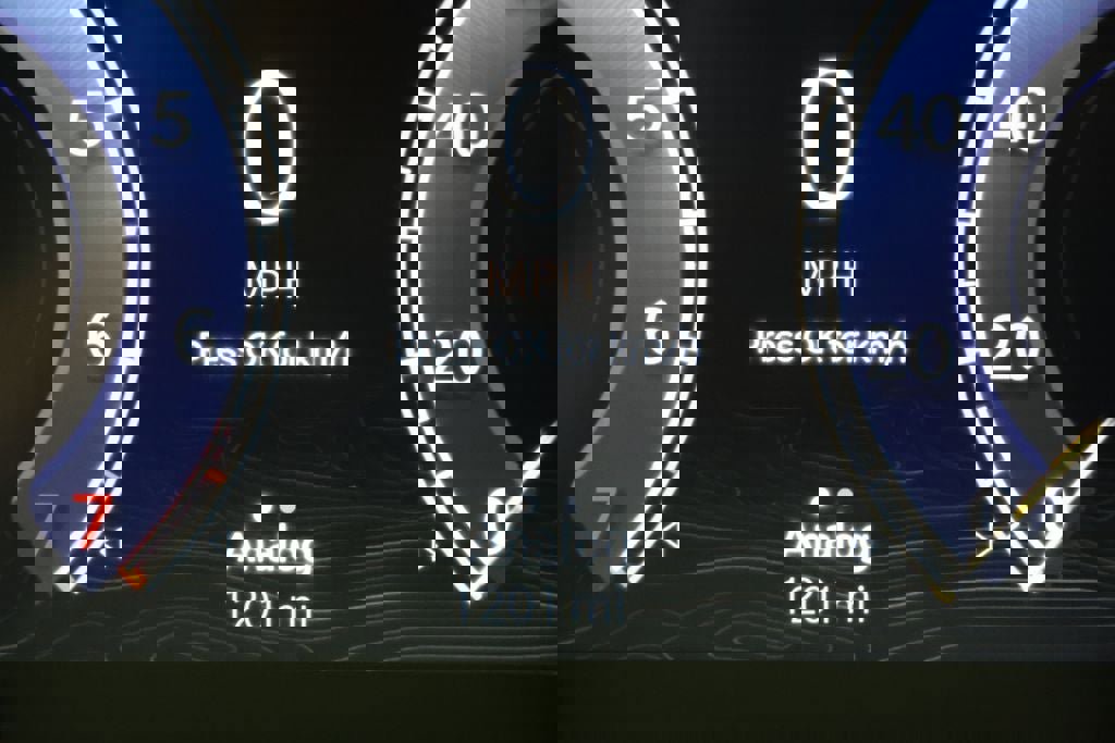 Used 2024 Jeep Grand Cherokee Altitude image 18