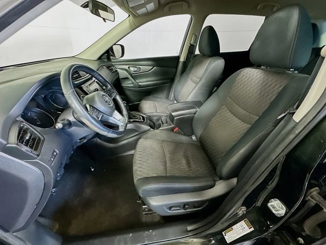 Used 2018 Nissan Rogue SV w/ Premium Package image 13